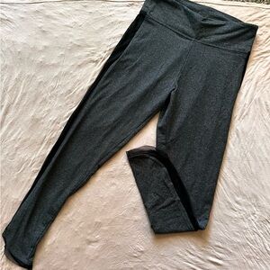 Victoria’s Secret sport leggings